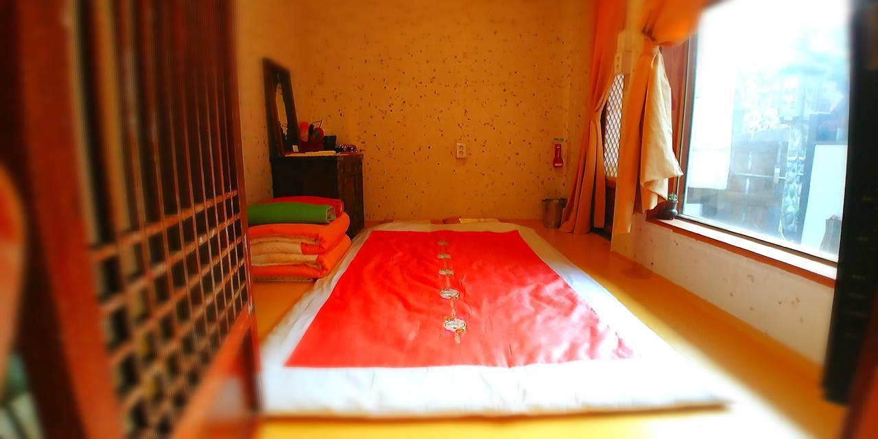 Hotel Dalbbit Hyang à Jeonju Extérieur photo